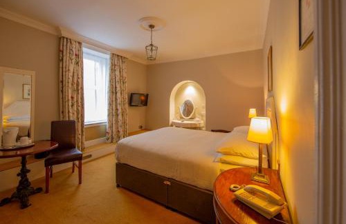 Clifden Hotel | Foyles Hotel
