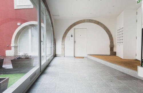 Foz do Douro Apartment | Foz003 · Light-filled Studio With Courtyard Garden
