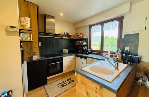 Autrans-Meaudre-en-Vercors Apartment | Renovated apartment in Autrans, 5 pers, large south-facing terrace