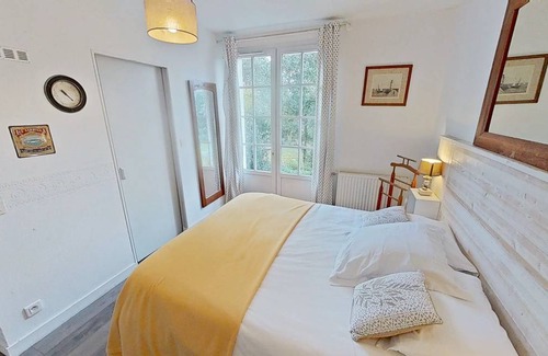 LʼAiguillon-sur-Mer House | 240 m² House ∙ 6 bedrooms ∙ 14 guests