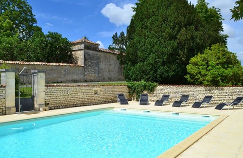 Lignieres-Sonneville Cottage | Charming Cottage in Cognac Vineyards with Pool, Fireplace & Enclosed Garden