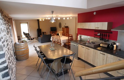 Neuveglise-sur-Truyere Cottage | Gite Neuvéglise-sur-Truyère-Sériers, 3 bedrooms, 6 persons