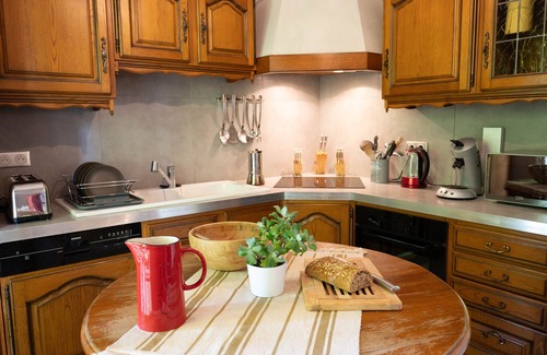 Rouffignac-Saint-Cernin-de-Reilhac House | Country house 10 persons with air-conditioned rooms, heated pool