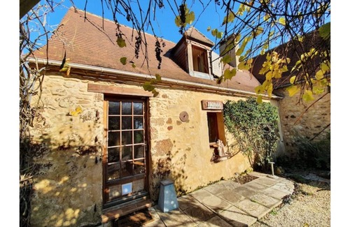 Rouffignac-Saint-Cernin-de-Reilhac House | Gîte Basile 3 2p, spa Privé, Périgord Noir