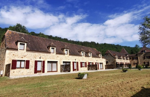 Rouffignac-Saint-Cernin-de-Reilhac House | Moulin Haut 18 pers. Quiet and comfortable