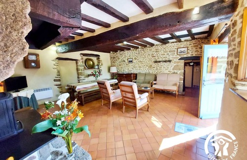 Saint-Aubin-Fosse-Louvain Cottage | 120 m² Cabin ∙ 3 bedrooms ∙ 7 guests