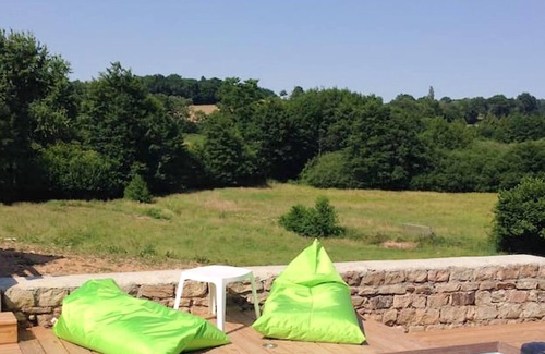 Saint-Bonnet-de-Vieille-Vigne Villa | Homerez - Villa for 15 ppl. with swimming-pool, sauna, garden and terrace