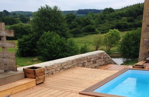 Saint-Bonnet-de-Vieille-Vigne Villa | Homerez - Villa for 15 ppl. with swimming-pool, sauna, garden and terrace