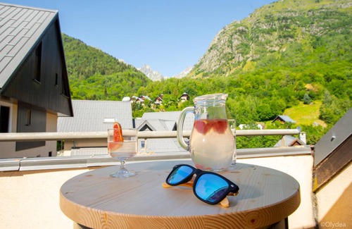 Saint-Colomban-des-Villards Condo | Condo ∙ 2 bedrooms ∙ 6 guests