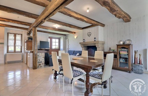 Saint-Georges-de-Grehaigne House | 110 m² Gîte ∙ 4 bedrooms ∙ 8 guests