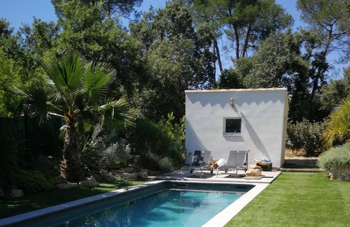 Saint-Maximin-la-Sainte-Baume House | small contemporary house full of charm