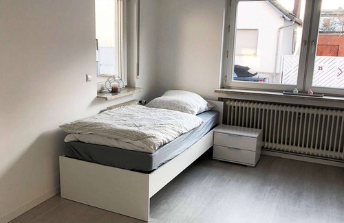 Egelsbach Apartment | FR04 holiday apartment with satellite TV, kitchen & WiFi