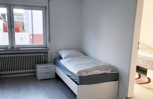 Egelsbach Apartment | FR04 holiday apartment with satellite TV, kitchen & WiFi
