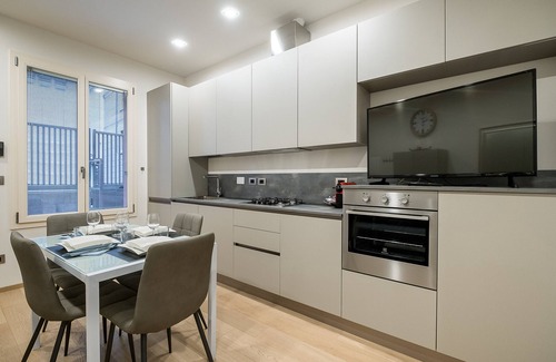 Santo Stefano Apartment | Fragole Suite - Bologna