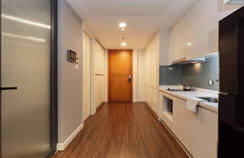 Thao Dien Apartment | Frame Art Apartment Gateway with Pool, Gym&Sauna