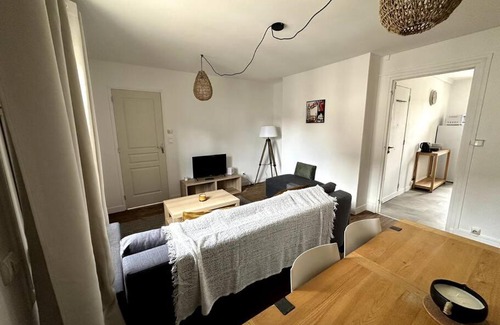 Elbeuf Apartment | François Mitterrand 2