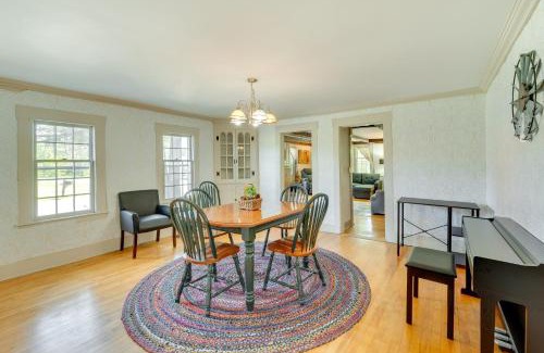 Franconia House | Franconia Home with Community Pool and River Access!