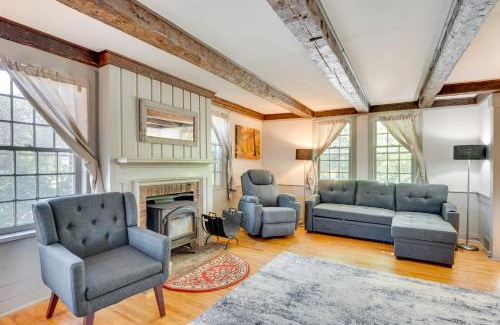 Franconia House | Franconia Home with Community Pool and River Access!