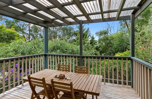 Skenes Creek House | Frankie is a much loved family home. A wonderful place to escape the city.