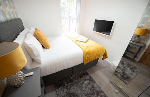 Reading House | Franklin Lodge