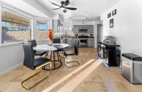 Bear Ridge House | Franklin Luxe Oasis with Swimming pool and EV charging.