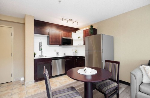 Fort McMurray Hotel | Franklin Suite Hotel