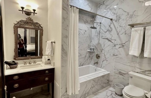 Detroit Bed & Breakfast | Frederick Stearns House Historic Inn