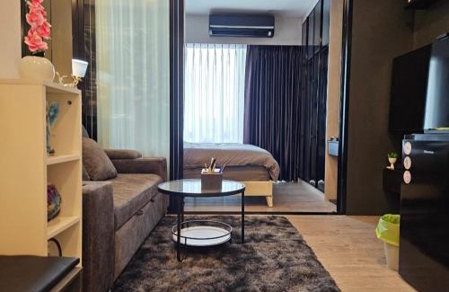 Khlong Ton Sai Apartment | Free Airport Pick Up ! 12th Floor Cozy Studio Room, 5 mins walk to IconSiam & BTS