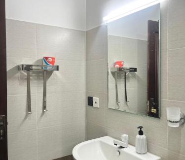 Nainamadama House | Free Airport Pickup and Modern Villa