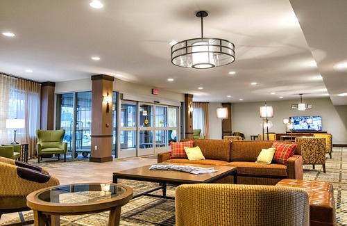 Marquette Apartment | Free Breakfast Buffet. Downtown Marquette. Near Northern Michigan University!