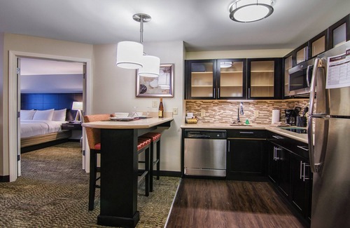 Marquette Condo | Free Breakfast Buffet. Downtown Marquette. Close to Northern Michigan University! Your Next Trip!