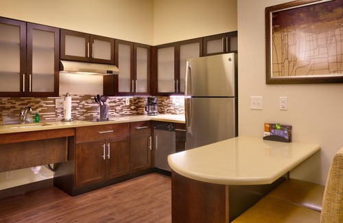 Cheyenne Condo | Free Breakfast. Indoor Pool & Hot Tub. Full Kitchen!