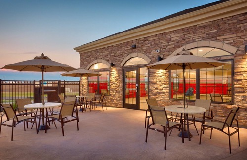 Cheyenne Condo | Free Breakfast. Indoor Pool & Hot Tub. Full Kitchen!