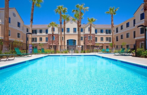 Palmdale Apartment | Free Breakfast. Outdoor Pool & Hot Tub. Close to Edwards Air Force Base!