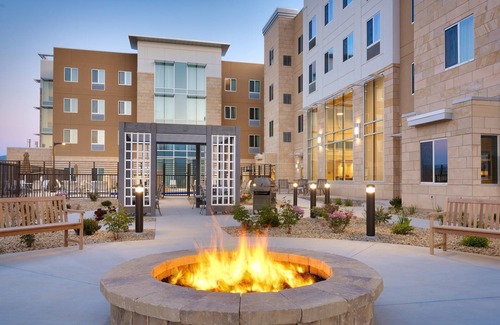 Lehi Condo | Free Breakfast. Pool & Hot Tub. Gym. Great for Business Travelers!