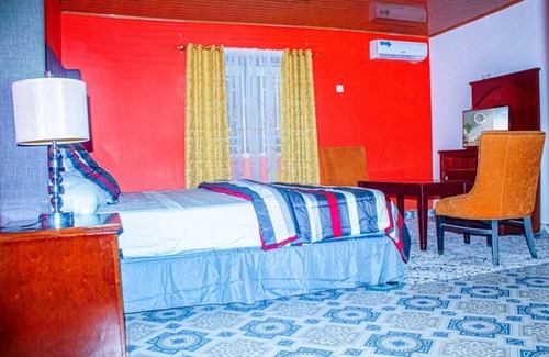 Freetown Hotel | Free Breakfast, WiFi, Dining & Laundry Services Available