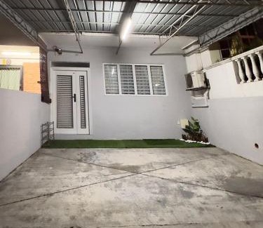 Taman Seri Gombak House | Free & Easy Leisure Homestay
