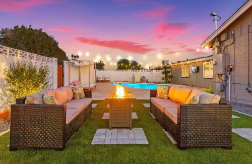 Papago Parkway House | Free Heated Pool Game Room for All To Enjoy