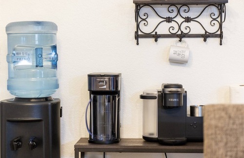 Mesa House | FREE Heated Pool - Hot Tub - Putting Green - Massage Chairs - More!