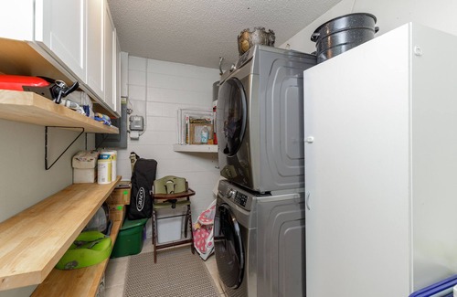Pinellas Park House | FREE Heated Pool Home near the beaches Slps 12 Water Slide Fire Pit