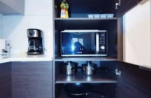 Cote-Des-Neiges—Notre-Dame-De-Grace House | Free indoor parking* 2BR*rooftop terrace*gym*indoor parking
