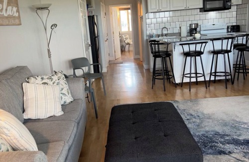 Port Clinton Condo | Free night! Aug4-8 or 11-14 book 3 or4 nights get 1 free First floor condo!