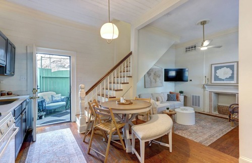 Beach Institute House | FREE PARKING at this historical home in the heart of downtown & outdoor patio.
