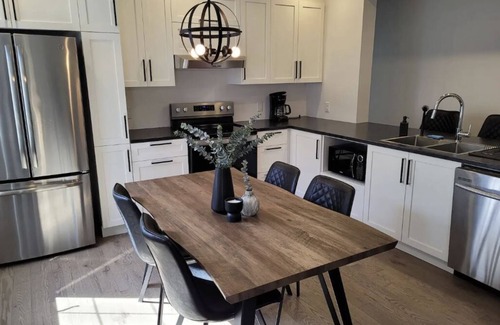Ahuntsic Apartment | Free Parking, Beautiful 4 1/2-2 BR apartment near metro