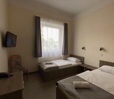 Albertfalva Bed & Breakfast | FREE PARKING, FREE BREAKFAST, only 15 minutes to City Center