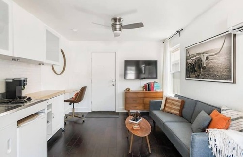 North Loop Apartment | Free Parking, Hyde Park, North Loop