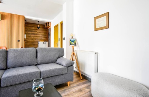 Sofia City Center Apartment | Free Parking in Center – Modern 2BR with Balconies