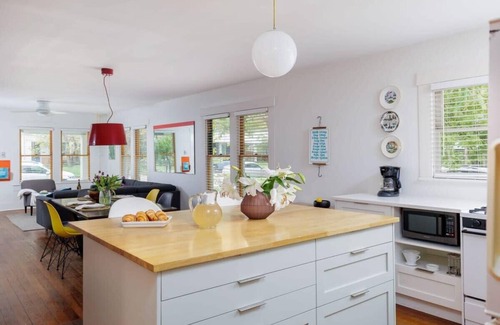 Hyde Park House | Free Parking, Walk to Food | Pastel - Portoro