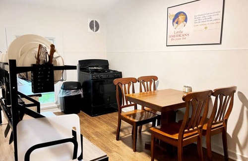 Port Huron Apartment | Free Pool and Gym Fits 5 by YMCA - Upstairs
