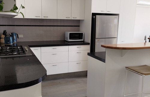 Coffs Harbour House | Free-standing home close to Town Centre